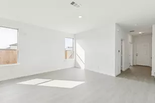 1026 S Oakhurst Dr, Dayton, TX 77535 - Photo 11