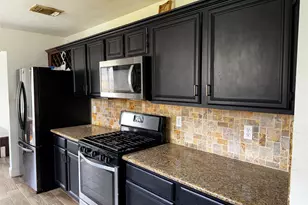 303 Cypress Ln, La Porte, TX 77571 - Photo 5