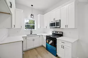 303 Cartersville St, Houston, TX 77029 - Photo 7