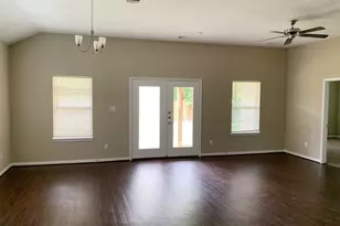 8205 Claiborne, Houston, TX 77078 - Photo 9