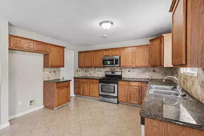 18481 Sunrise Oaks Court, Montgomery, TX 77316 - Photo 5