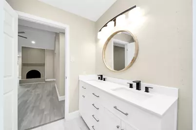 4703 Quail Hollow Drive, Baytown, TX 77521 - Photo 9