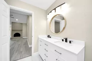 4703 Quail Hollow Dr, Baytown, TX 77521 - Photo 9
