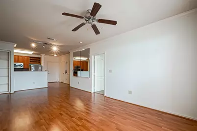 1711 Old Spanish Trail #303, Houston, TX 77054 - Photo 7