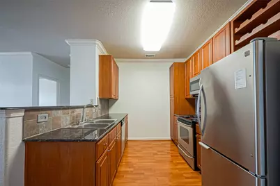 1711 Old Spanish Trail #303, Houston, TX 77054 - Photo 11