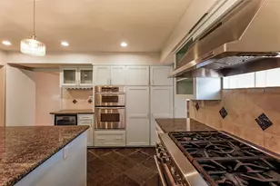 3827 Drake St, Houston, TX 77005 - Photo 13