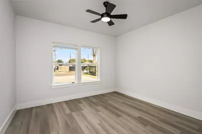 8056 Meadowbrook Drive, Houston, TX 77017 - Photo 13