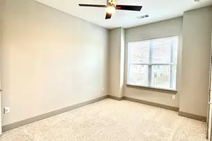 401 W 25th St, Houston, TX 77008 - Photo 13