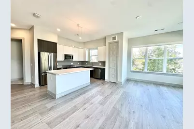 401 W 25th Street #1423, Houston, TX 77008 - Photo 3