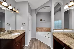 3421 Brentwood Ln, Pearland, TX 77581 - Photo 11