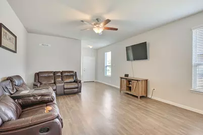 4706 Los Pines Way, Bryan, TX 77807 - Photo 3