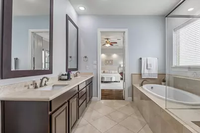 5607 Cohn Meadows, Houston, TX 77007 - Photo 17