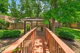 22 Westwinds Circle NE, The Woodlands, TX 77382 - Photo 37