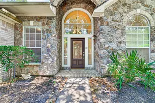 22 Westwinds Circle NE, The Woodlands, TX 77382 - Photo 3