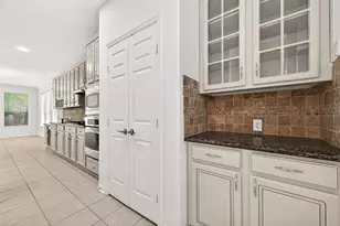 22 Westwinds Circle NE, The Woodlands, TX 77382 - Photo 13