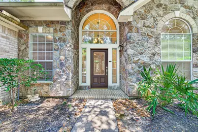 22 Westwinds Circle NE, The Woodlands, TX 77382 - Photo 3