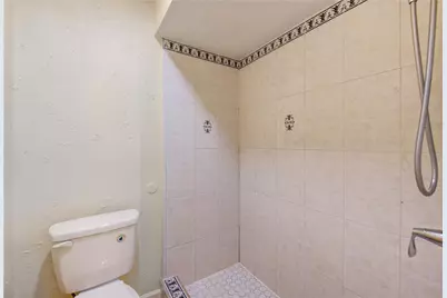 14633 Perthshire Road, Houston, TX 77079 - Photo 33