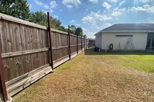 5326 Jorns St, Houston, TX 77045 - Photo 17