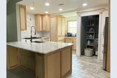 5326 Jorns Street, Houston, TX 77045 - Photo 9