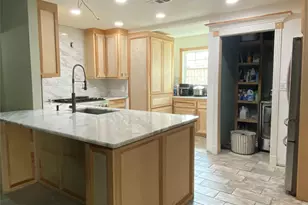 5326 Jorns St, Houston, TX 77045 - Photo 9