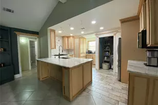 5326 Jorns St, Houston, TX 77045 - Photo 7