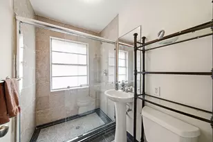 11730 Denise Dr, Houston, TX 77024 - Photo 37