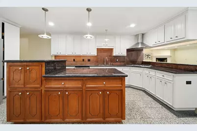 11730 Denise Drive, Houston, TX 77024 - Photo 9