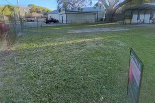 406 S 7th St, Alvin, TX 77511 - Photo 3