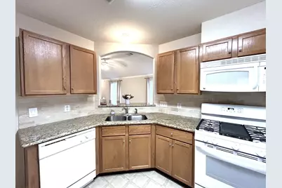 16307 Bettong Court, Sugar Land, TX 77498 - Photo 7