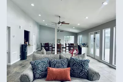 420 Garland Drive #208, Lake Jackson, TX 77566 - Photo 3