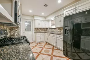 901 Redondo Dr, Houston, TX 77015 - Photo 11