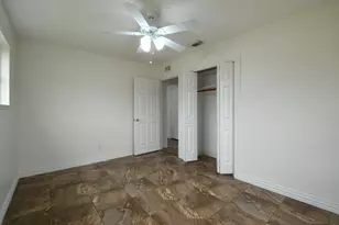 901 Redondo Dr, Houston, TX 77015 - Photo 23