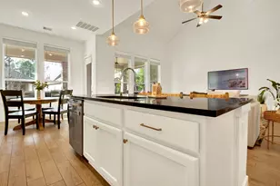 325 Great Hills Dr, Montgomery, TX 77316 - Photo 13