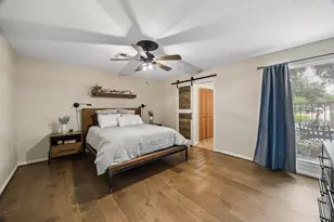 1335 Bullock Ln, Houston, TX 77055 - Photo 5