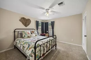 1335 Bullock Ln, Houston, TX 77055 - Photo 21