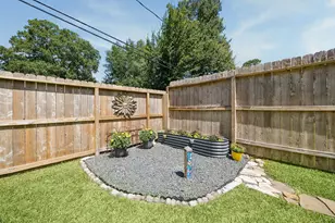1335 Bullock Ln, Houston, TX 77055 - Photo 29