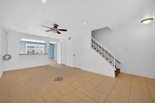 1701 Upland Dr, Houston, TX 77043 - Photo 5