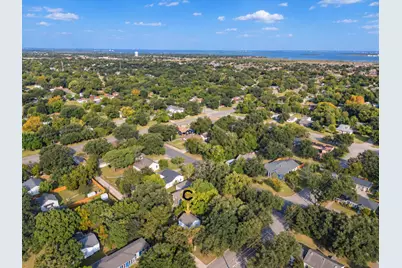 801 18th Avenue N, Galveston, TX 77590 - Photo 37