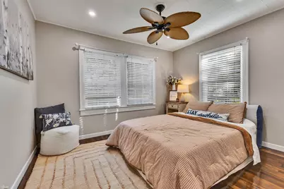 801 18th Avenue N, Galveston, TX 77590 - Photo 3