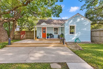801 18th Avenue N, Galveston, TX 77590 - Photo 27