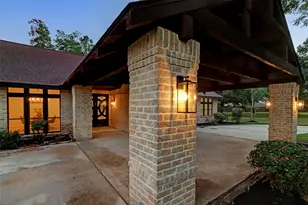 16826 E Maglitto Cir, Tomball, TX 77377 - Photo 9