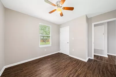 1109 W 10th Street, Freeport, TX 77541 - Photo 9