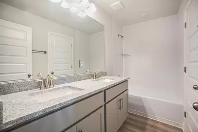 4306 W Bayou Maison Circle, Dickinson, TX 77539 - Photo 7