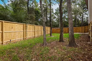 7 Peach Ridge Dr, The Woodlands, TX 77382 - Photo 25