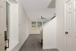 7 Peach Ridge Dr, The Woodlands, TX 77382 - Photo 5