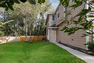 7 Peach Ridge Drive, The Woodlands, TX 77382 - Photo 3