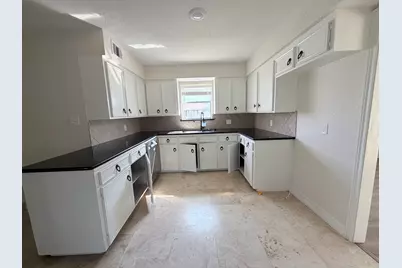 113 Buttercup Street Street, Lake Jackson, TX 77566 - Photo 9