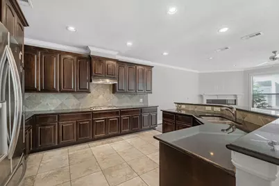 247 W 25th Street, Houston, TX 77008 - Photo 9