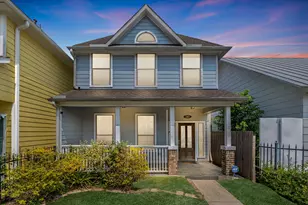 247 W 25th St, Houston, TX 77008 - Photo 1