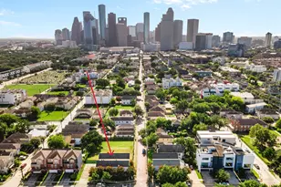 1620 Andrews St, Houston, TX 77019 - Photo 1